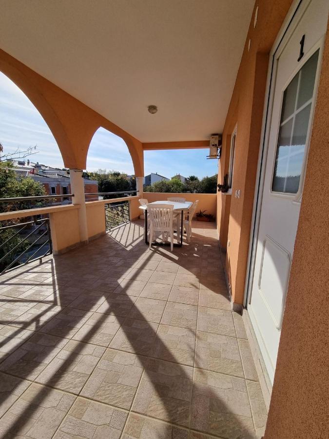 Apartments Vanja Skara Biograd 比奥格勒·纳·莫鲁 外观 照片