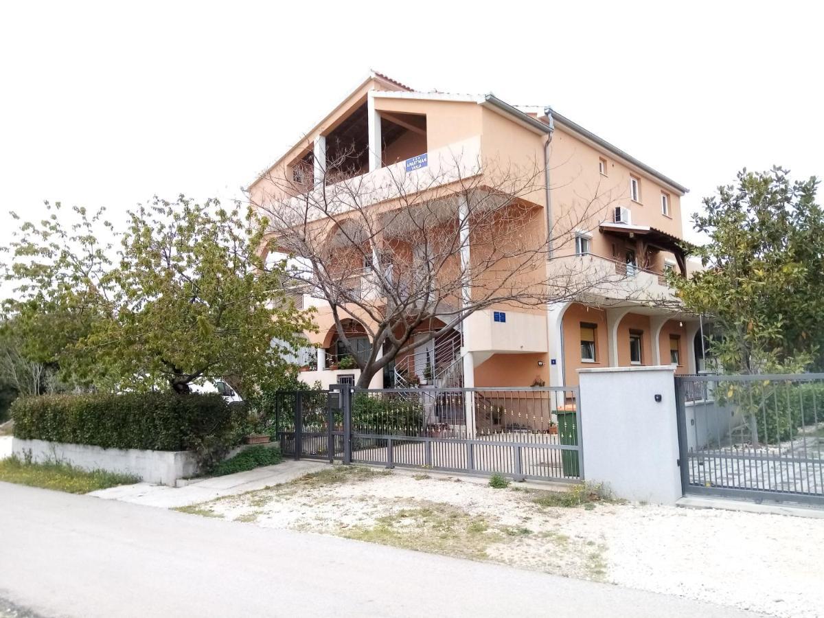Apartments Vanja Skara Biograd 比奥格勒·纳·莫鲁 外观 照片